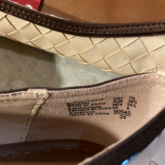 Dexter beige woven flats (sz 7 1/2) - Picture 5 of 6